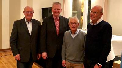 V. links: Gisbert Dödtmann; Björn Thümler (MdL); Manfred Ostendorf; Heinz Bröer V. links: Gisbert Dödtmann; Björn Thümler (MdL); Manfred Ostendorf; Heinz Bröer