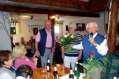 17. Sie wollen den Strau eigentlich gar nicht annehmen - aber sie mssen.