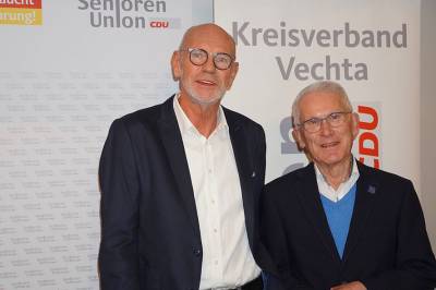 Der neue und der ehemalige Vorsitzenden